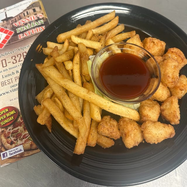 Chicken Finger Platter/French Fries.